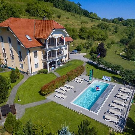 Vila Silva Marija Apartments Pisece Bagian luar foto