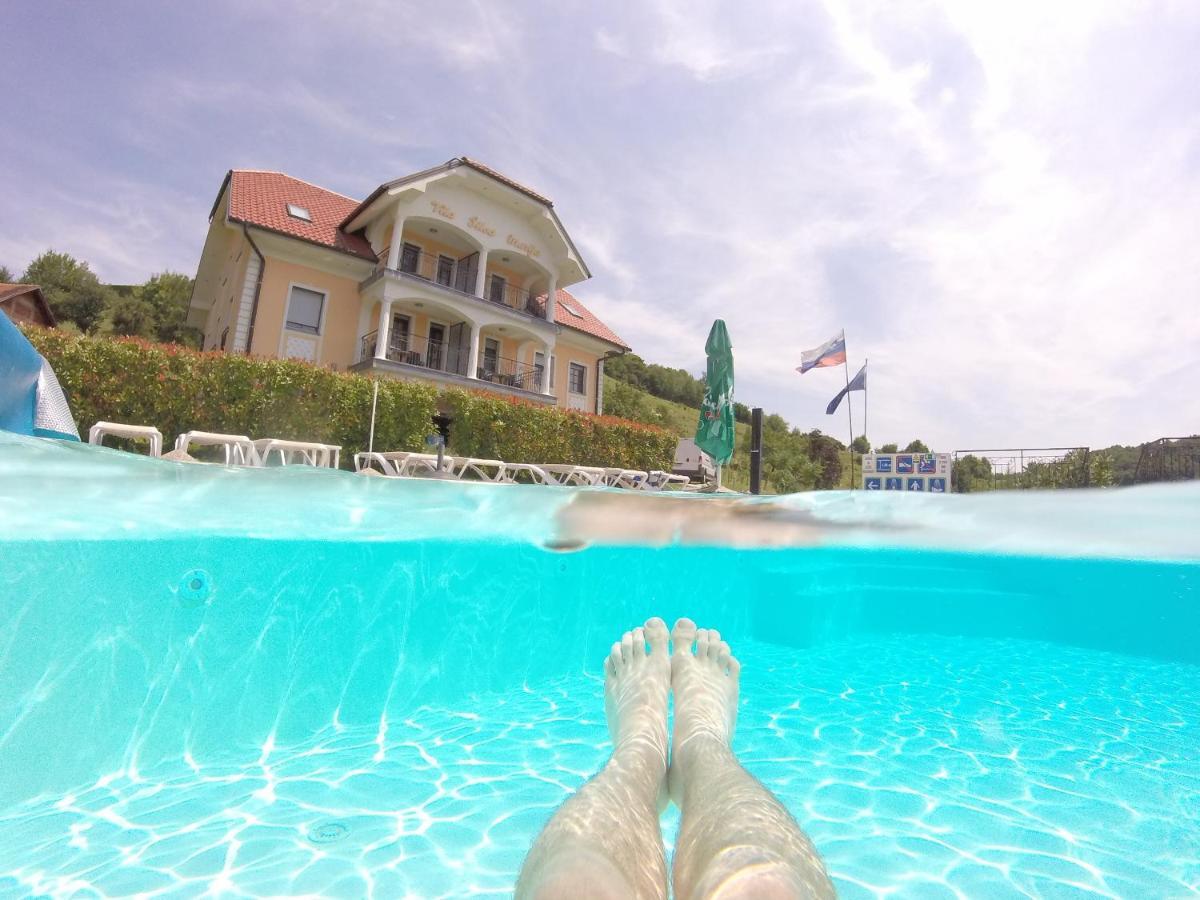 Vila Silva Marija Apartments Pisece Bagian luar foto