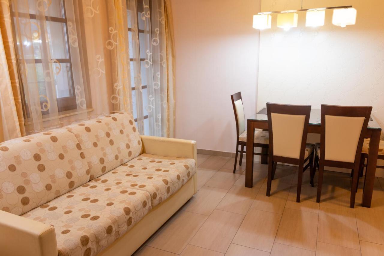Vila Silva Marija Apartments Pisece Bagian luar foto